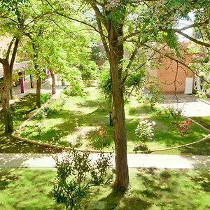 Lantana Garden 2* Pilas